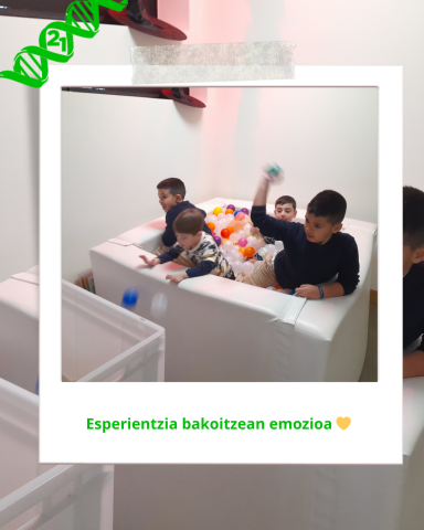 ¿Sabías que a través del juego también trabajamos la autonomía y la comunicación? ¿Sabías que a través del juego también trabajamos la autonomía y la comunicación?